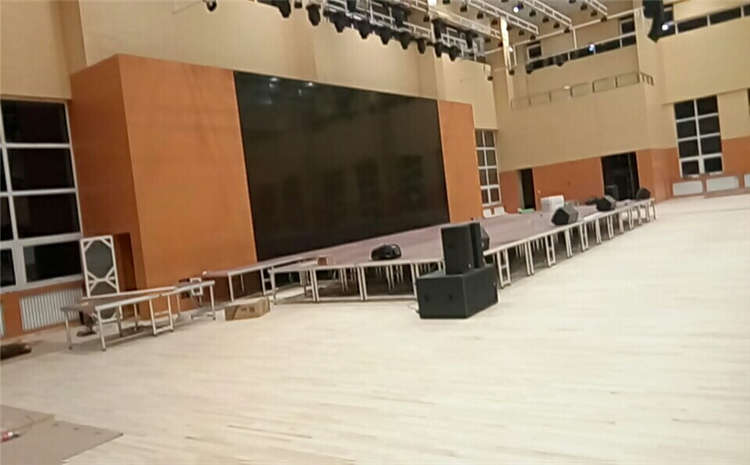 怎么翻新？籃球運動木地板賽事